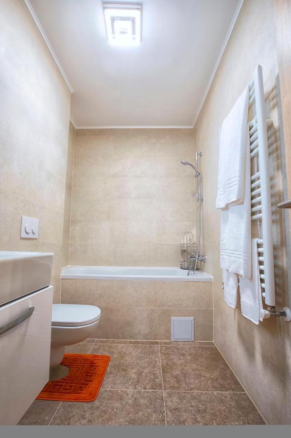 Apartament Heavenly Heaven Brasov Apartment ภายนอก รูปภาพ